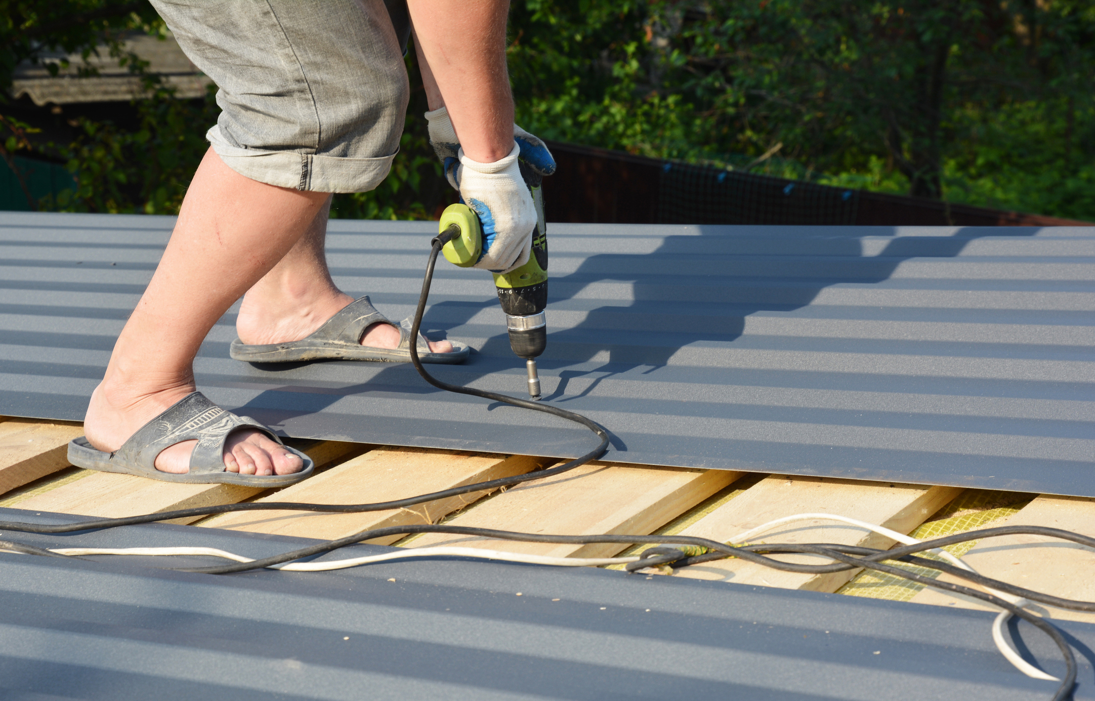 Box Profile Sheets vs Insulated Panels: What’s Right for Your UK Project?